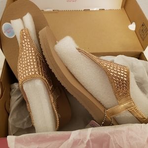Skechers rose gold meditation sandal NWT
